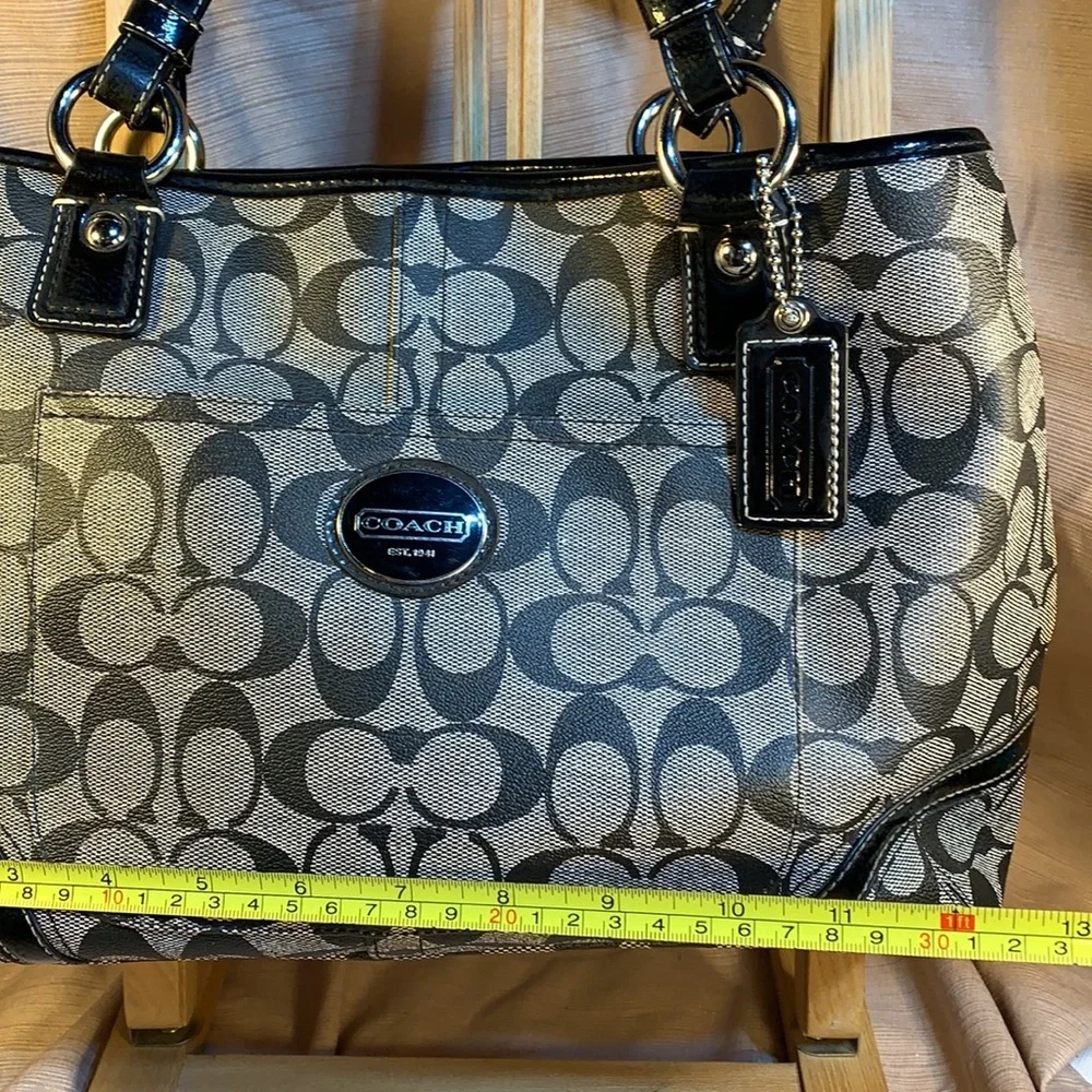 Coach almost NEW satchel/shoulder bag w/tag